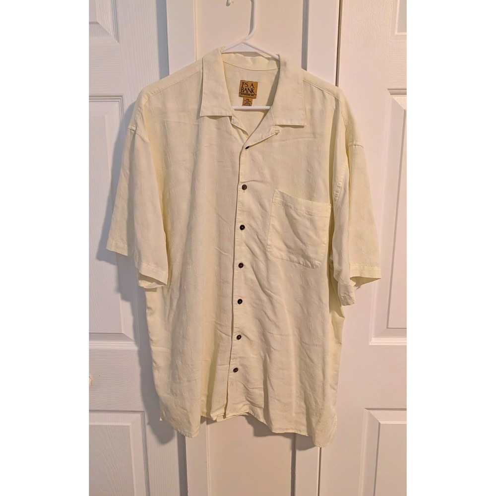 Jos. A. Bank Mens XL Regular Ivory Solid Short Sleeve Button Up Pockets